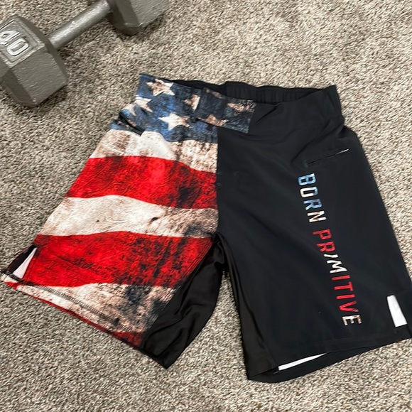 Born Primitive men’s size 28 patriotic workout shorts - Picture 2 of 7